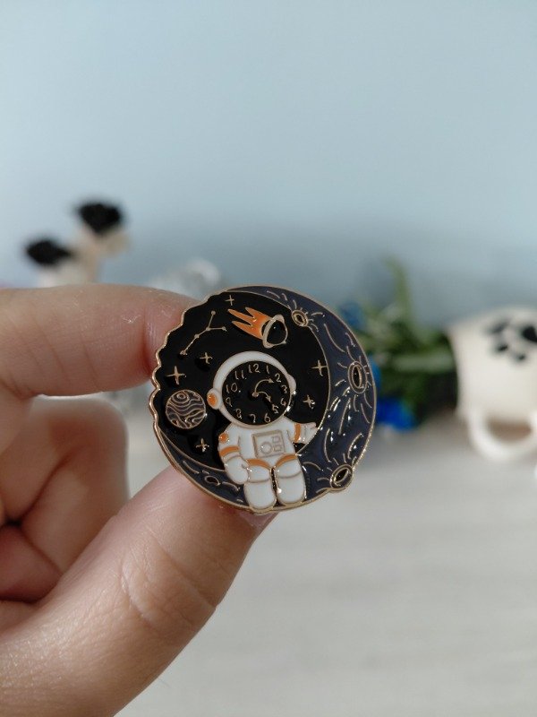 Producto - Pin metalizado - Astronauta #1542