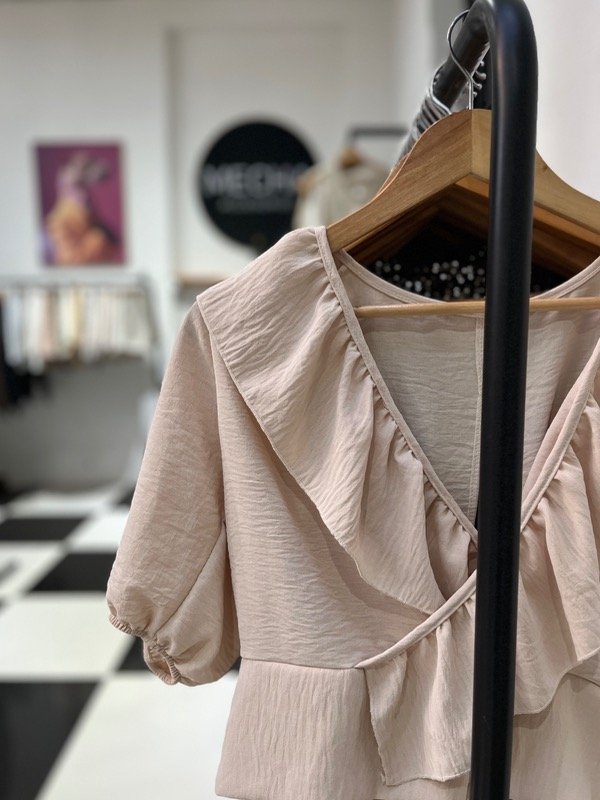 Producto - Blusa Beige volados