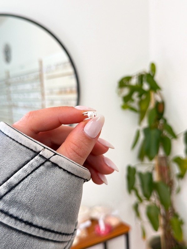 Producto - Ear cuff acero blanco doble perla