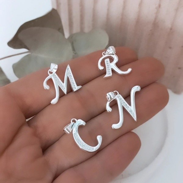 Producto - DIJE INICIAL CUBIC cod 11.6