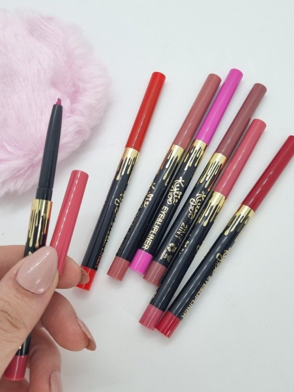 Producto - Delineador de labios retractil kylie