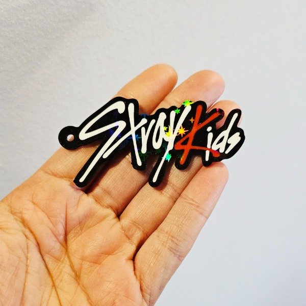 Producto - Dije 3D Stray Kids 7cm Holográfico - 1