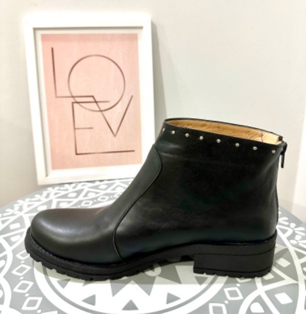 Producto - Botas Dalia con tachas