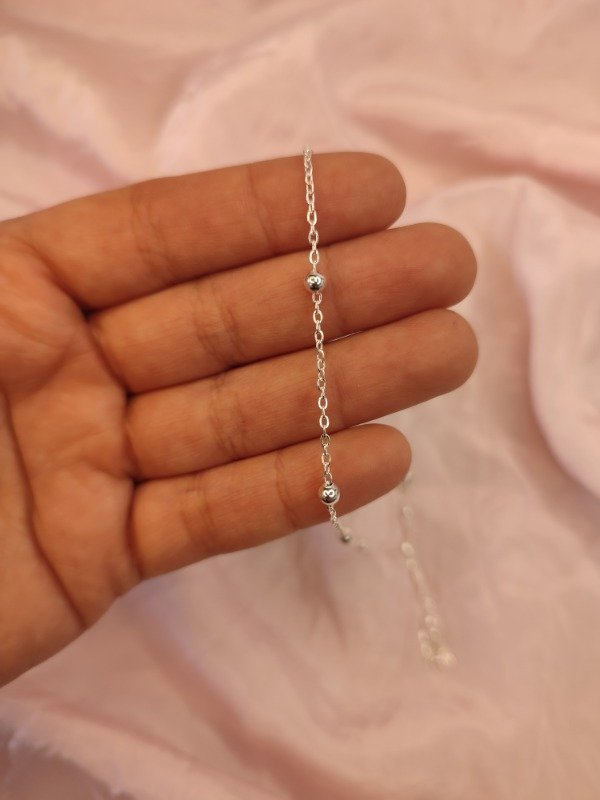 Producto - Collar de acero blanco con bolitas