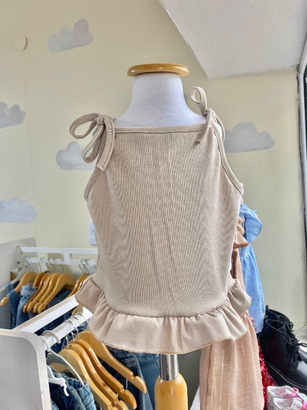 Musculosa beige