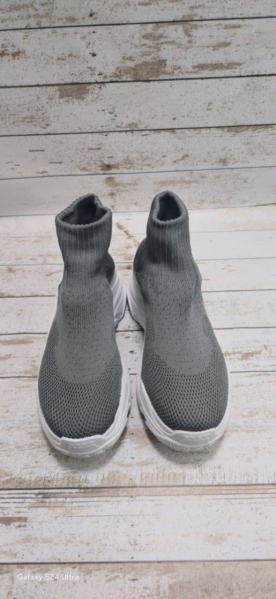 Producto - zapatilla botita media tejida gris del 36 al 40 - 1