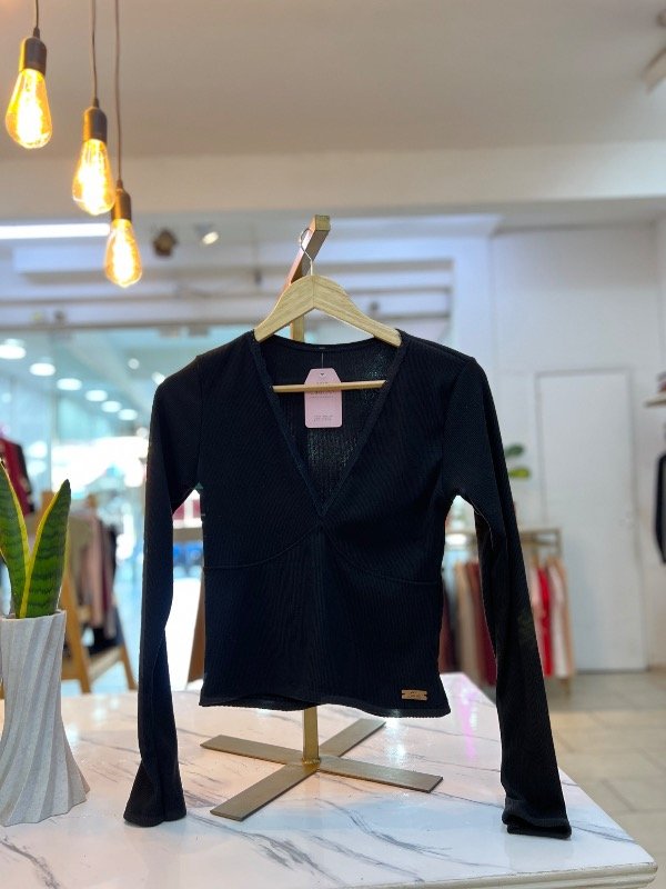 Producto - Camiseta puntillas  NEGRO 621