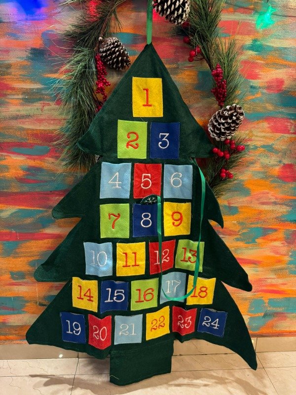 Producto - Calendario de Adviento Arbol Verde (Efectivo: 19.920)