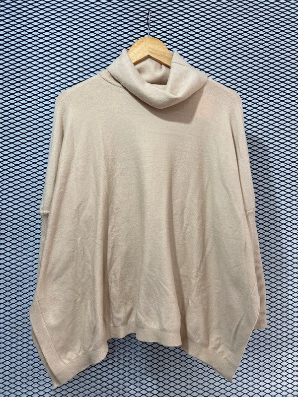 Producto - Polera lanilla TM