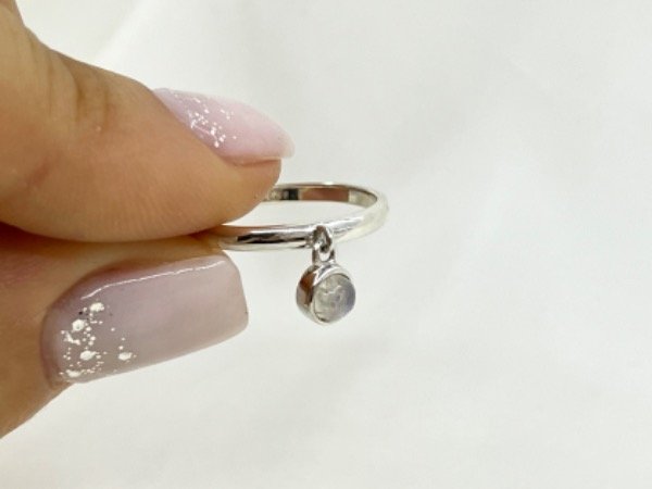 Producto - Anillo de plata con dije PIEDRA DE LA LUNA