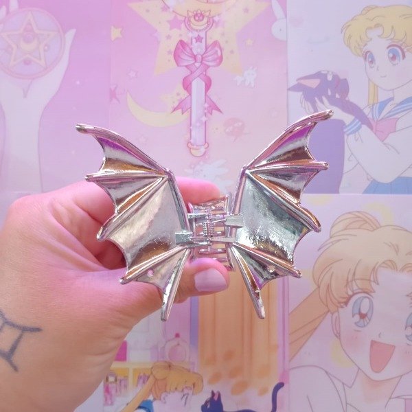 Producto - Broche Bat Plateado