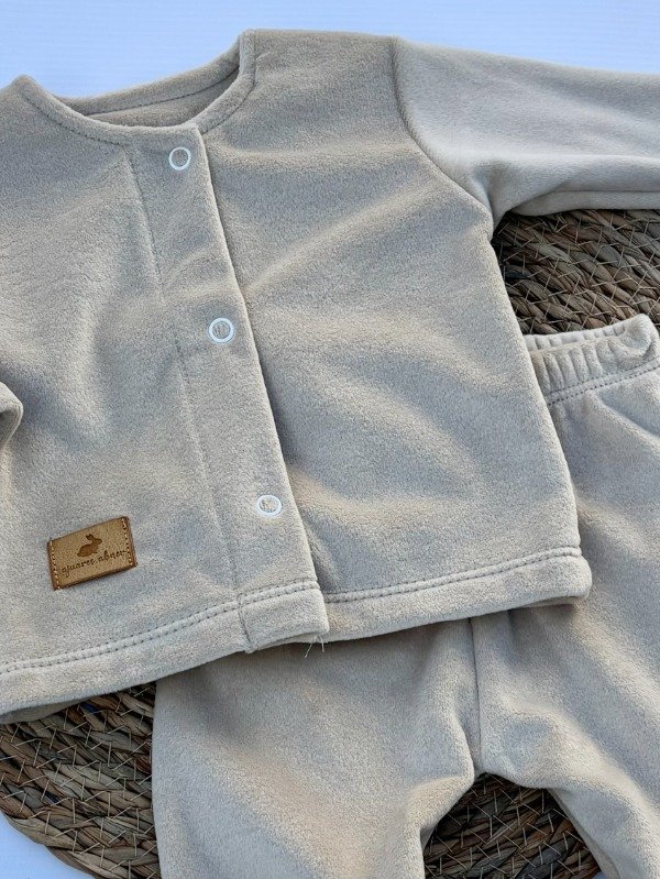 Producto - Conjunto Saquito + Pantalon Plush Beige