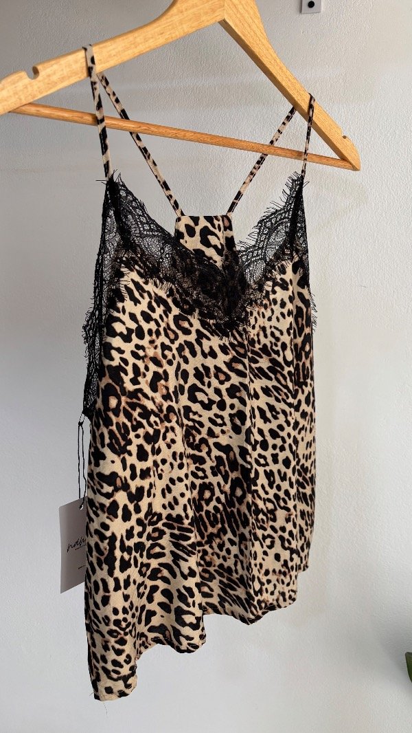 Producto - Musculosa Leo