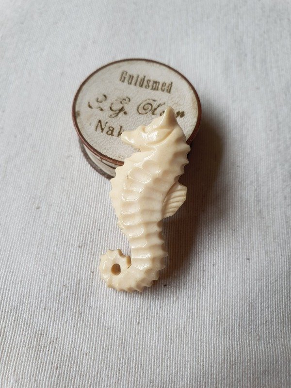 Producto - Broche Hipocampo