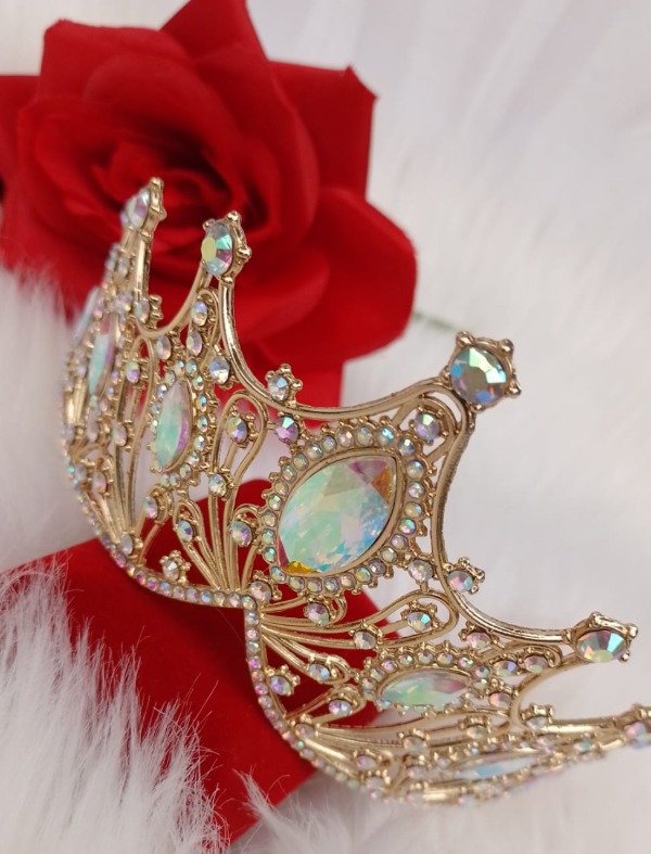 Producto - tiara Strass metal alto 7 CM  holograma