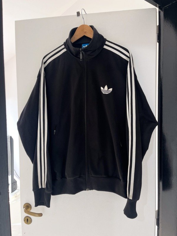 Producto - Campera Adidas Firebird