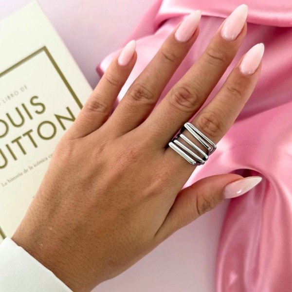 Producto - Anillo Evangelina con barras múltiples