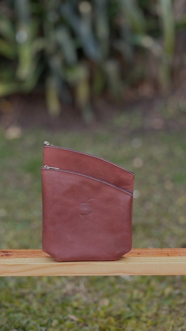 Producto - CHAU LATA DE CUERO BORDO