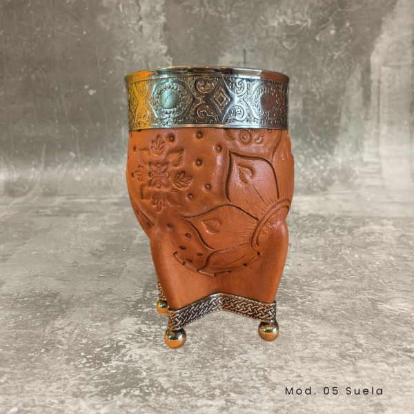 Producto - MATE IMPERIAL GUARDA ALPACA CINCELADO CON BOLITAS BRONCE (CUERO TALLADO) (mod 5)