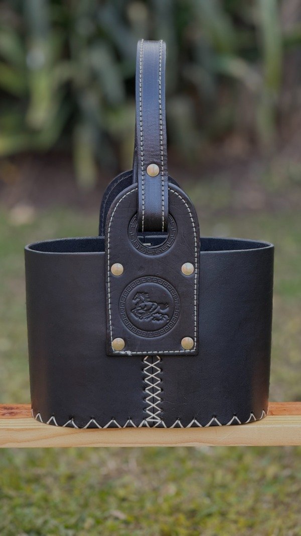 Producto - MEDIA CANASTA NEGRA DE CUERO