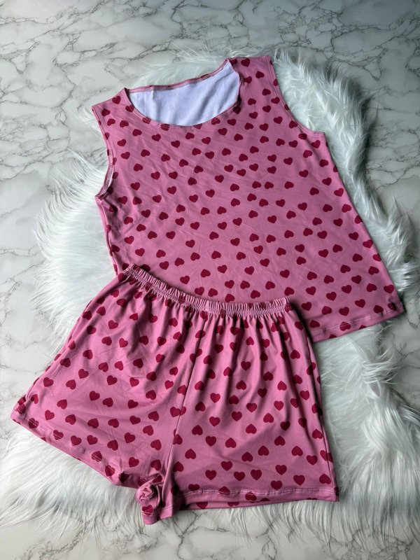 Producto - Pijama corto de short y musculosa ancha - Rosa con Corazones