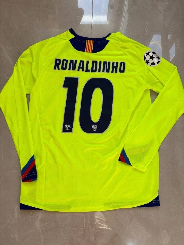 Producto - FC Barcelona 3ra 05/06 10 Ronaldinho