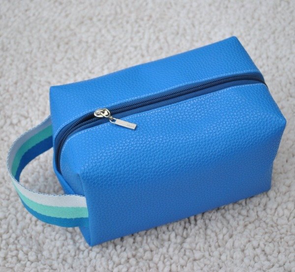 Producto - Pocket Azul Correa rayada