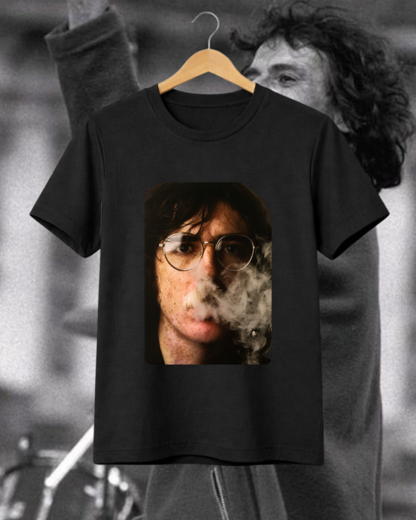 Producto - Remera Charly Fumando - 1