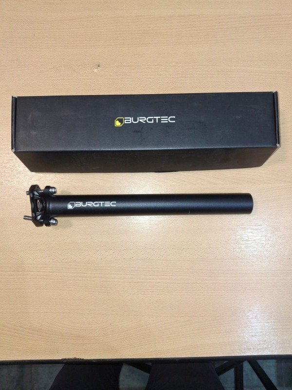 Producto - Poste / Vela de Asiento Burgtec  31.6mm, Aluminio 7075 (Negro)