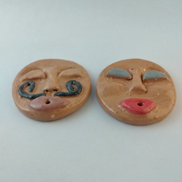 Producto - Set de Porta sahumerios "Besos y bigotes"
