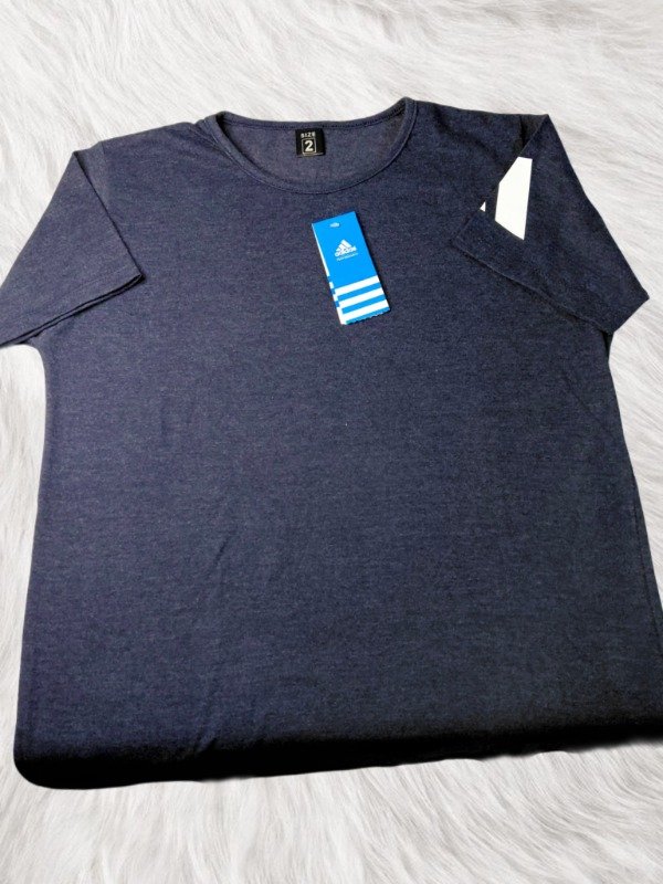 Producto - Remera Gris Oscuro
