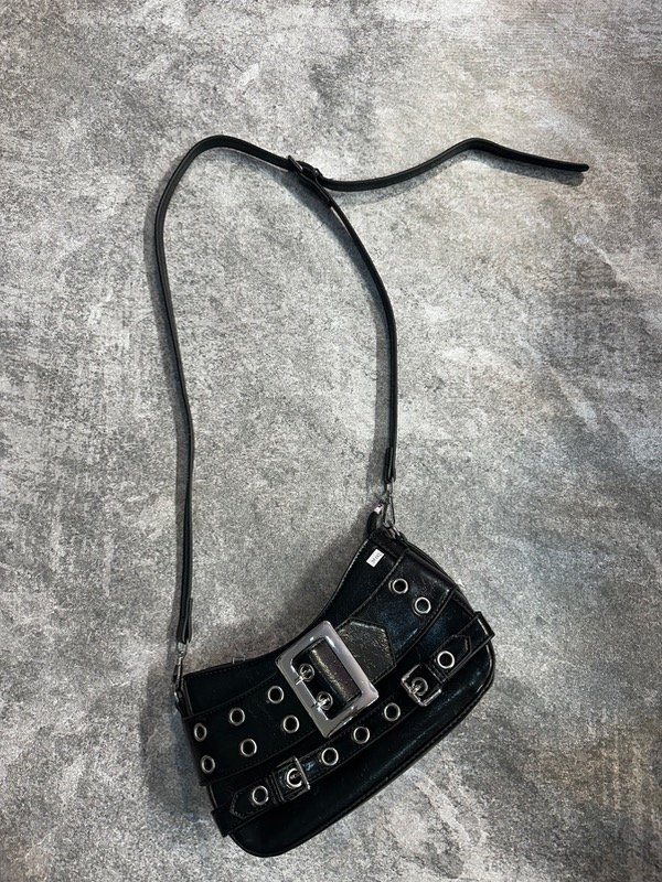 Producto - cartera hebillas