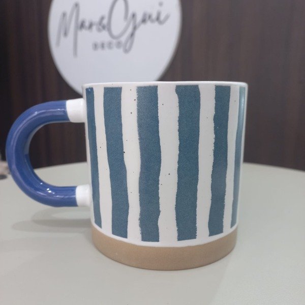 Producto - TAZA LINEAS AZULES 390ml