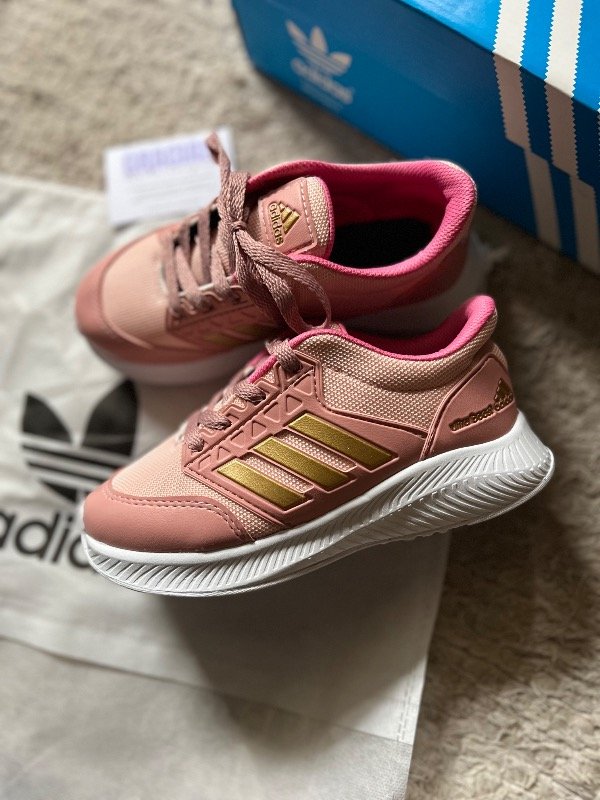 Producto - Adidas Ultra Boost - Rosa y dorado