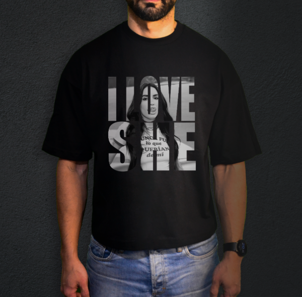Remera boxy lali i love she nmi