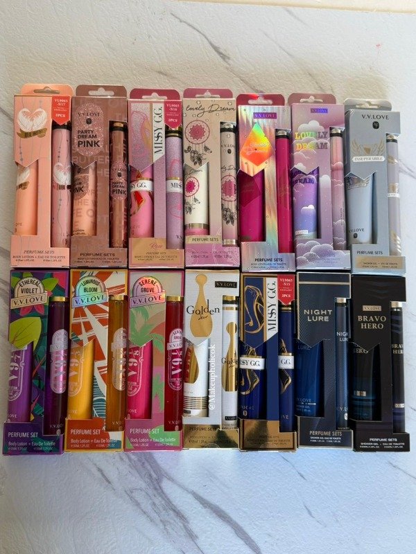 Producto - KIT PERFUME 35 ML + CREMA DISEÑADOR   - V.V. LOVE