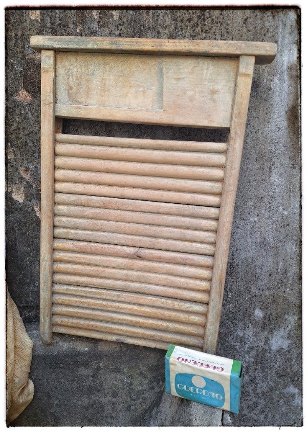 Producto - Antigua Tabla de Lavar de madera