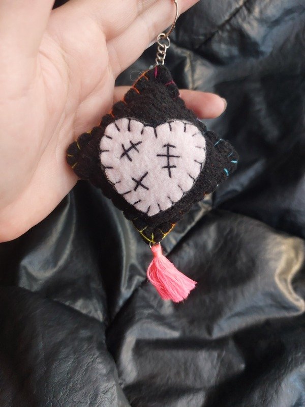 Producto - Llavero Heart rosa bebé y negro