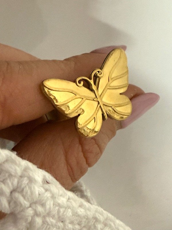 Producto - ND78 Anillo mariposa macizo grande acero dorado