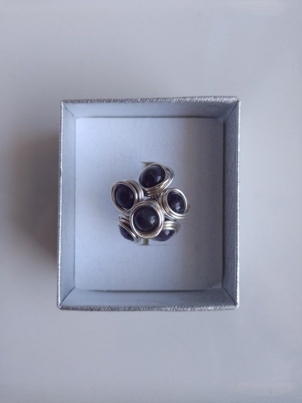 Producto - Anillo racimo -piedras
