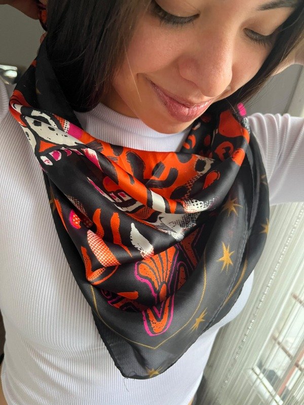 Producto - PAÑUELO GRANDE ORANGE BLACK