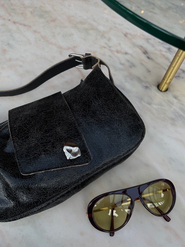 Producto - Cartera Amorfo Negra