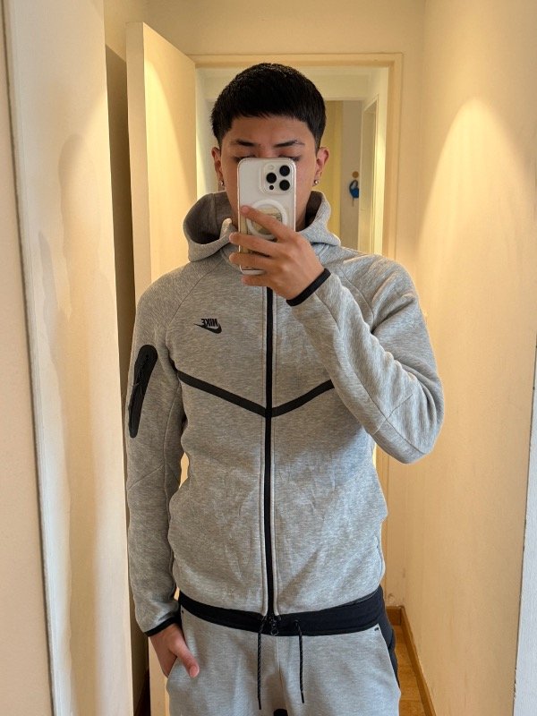 Producto - CAMPERA NIKE TECH T:M