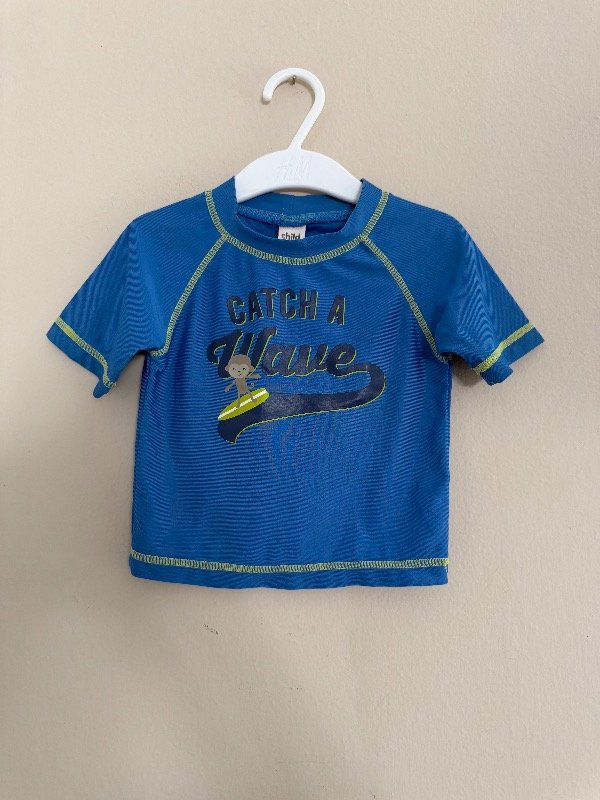 Producto - Remera UV CARTERS 12 meses inr132