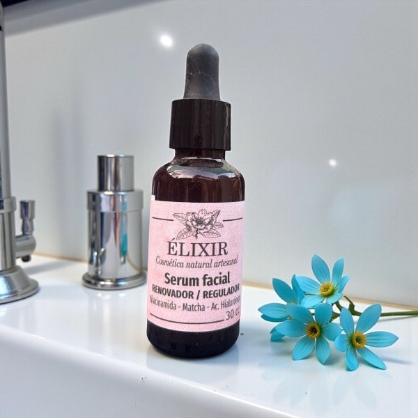 Producto - Serum facial Renovador /Regulador (Niacinamida-Matcha-Ac.hialuronico