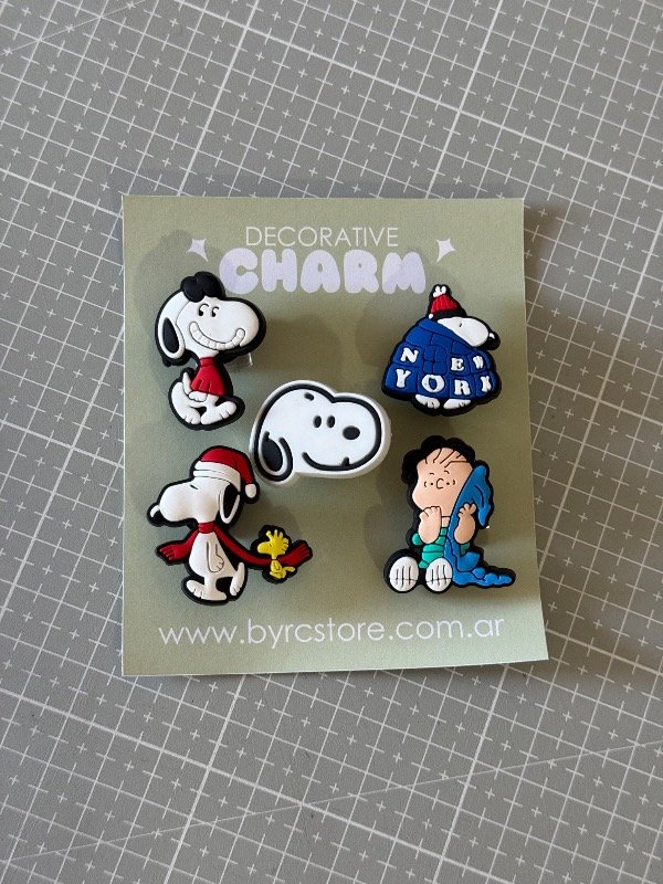 Producto - Set de Pins para Crocs Snoopy - 4