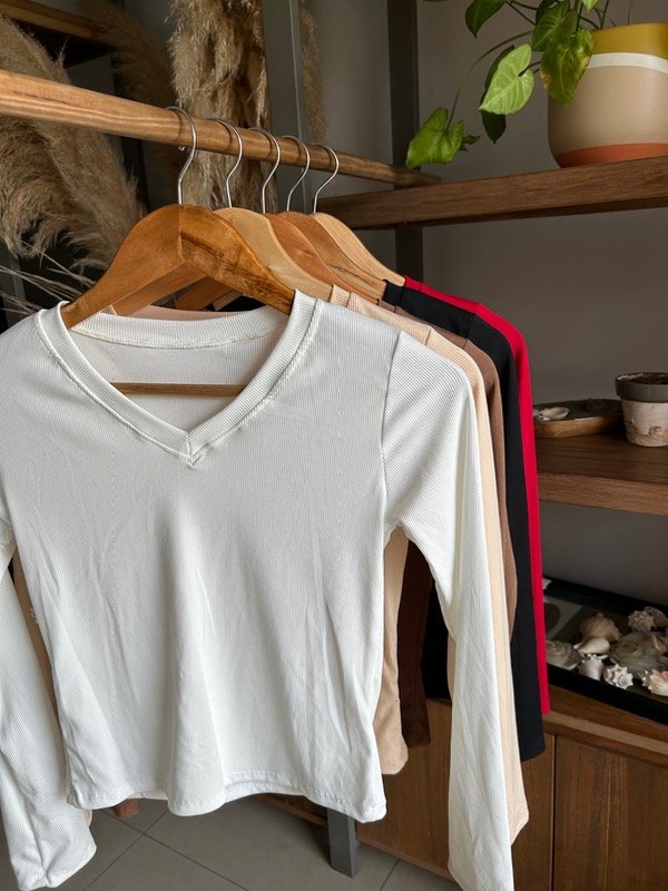 Producto - Remera V