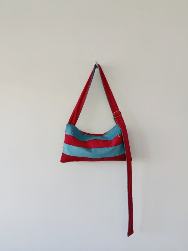 Producto - cartera chata tyr