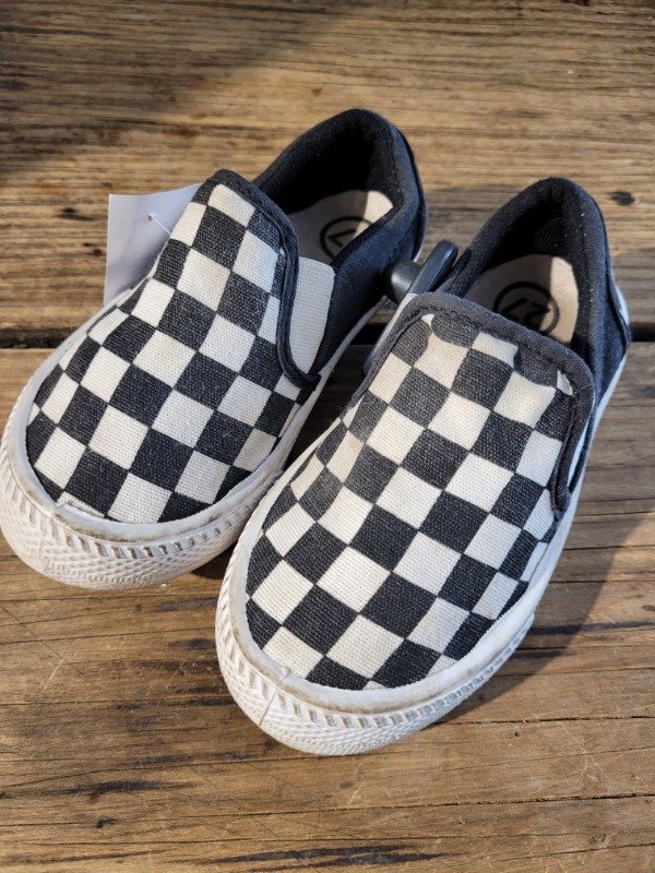 Producto - Panchas a cuadros blanco y negro de lona Talle 27 - PRECIO: 6X