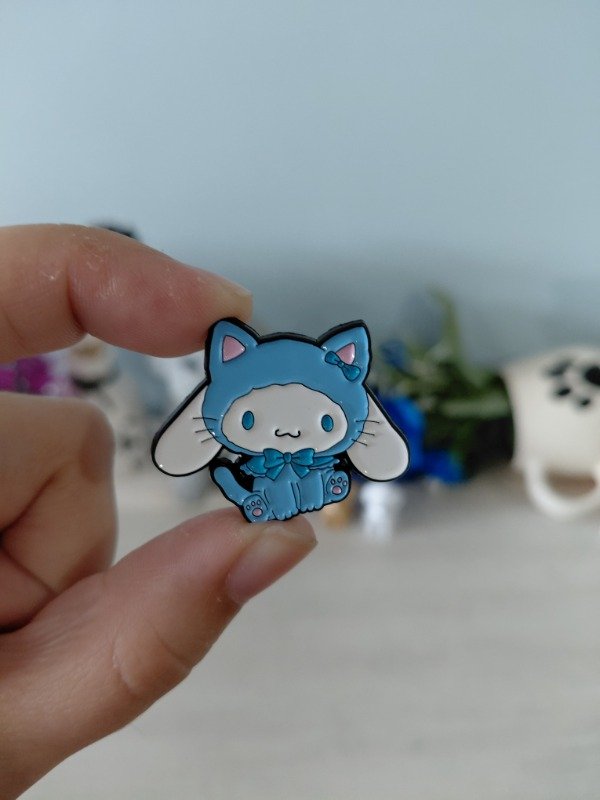 Producto - Pin metalizado - Cinnamorrol #1633